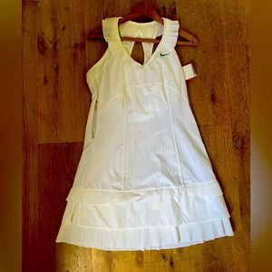 NWT Nike Dress Pleats Ruffles Tennis Womens White L